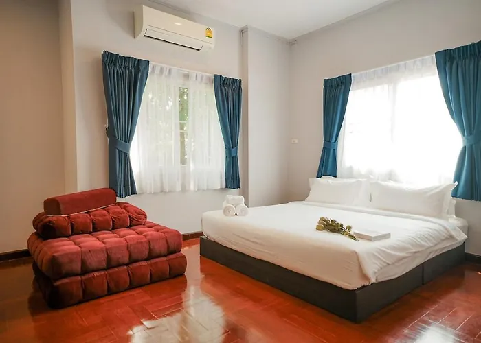 906 Center Single Pool Bts Asok 5 Bedrooms 6 Bathrooms Villa Bangkok