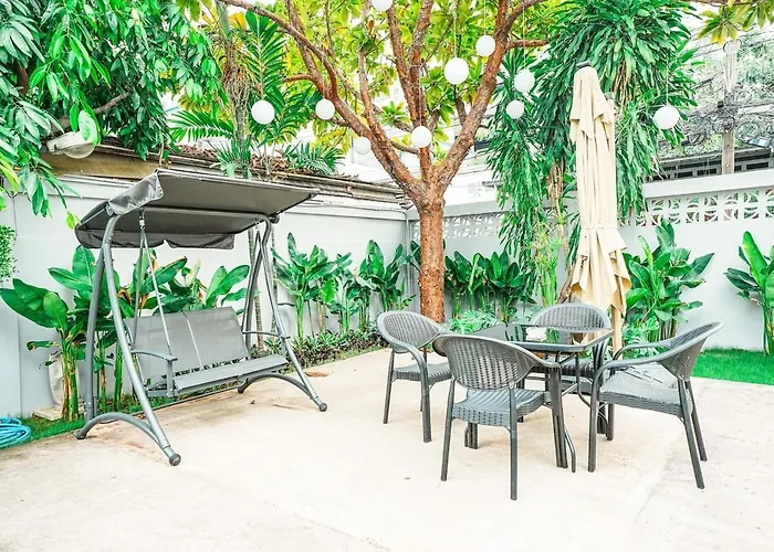 Villa 906 Center Single Pool Bts Asok 5 Bedrooms 6 Bathrooms Bangkok