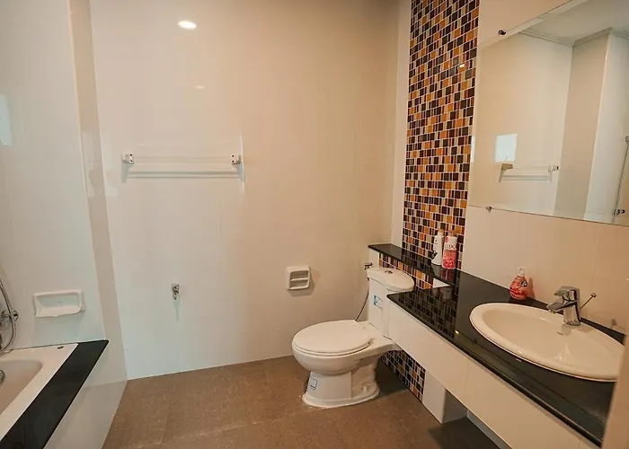 Villa 906 Center Single Pool Bts Asok 5 Bedrooms 6 Bathrooms