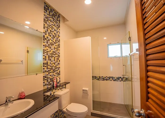 906 Center Single Pool Bts Asok 5 Bedrooms 6 Bathrooms *