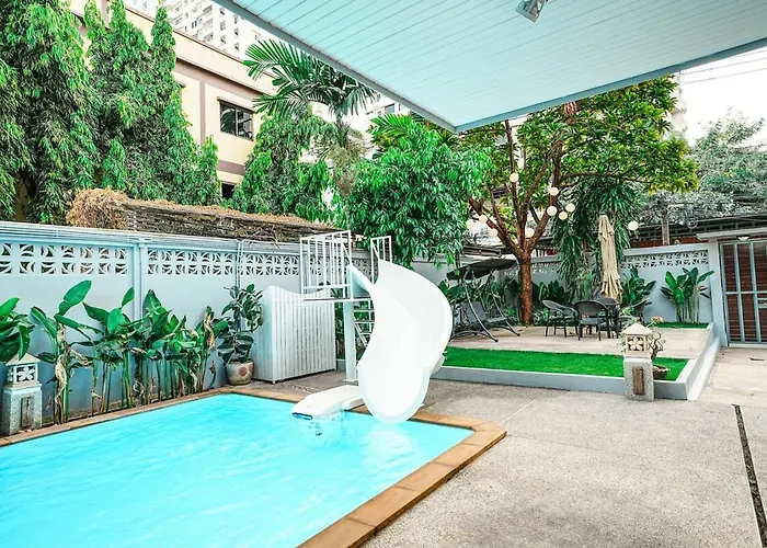 Villa 906 Center Single Pool Bts Asok 5 Bedrooms 6 Bathrooms Bangkok