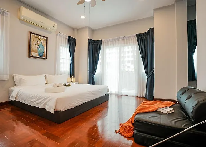 Villa 906 Center Single Pool Bts Asok 5 Bedrooms 6 Bathrooms *