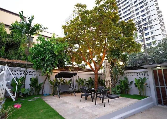 Villa 906 Center Single Pool Bts Asok 5 Bedrooms 6 Bathrooms Bangkok