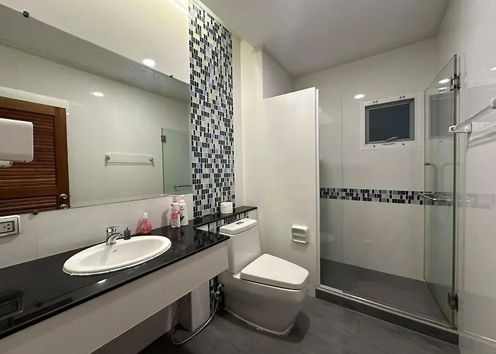906 Center Single Pool Bts Asok 5 Bedrooms 6 Bathrooms Bangkok