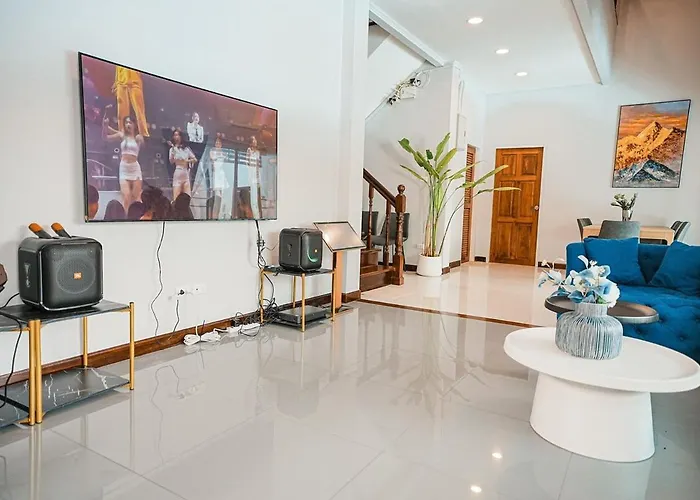 Villa 906 Center Single Pool Bts Asok 5 Bedrooms 6 Bathrooms