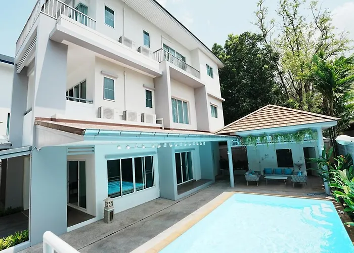 906 Center Single Pool Bts Asok 5 Bedrooms 6 Bathrooms Villa *
