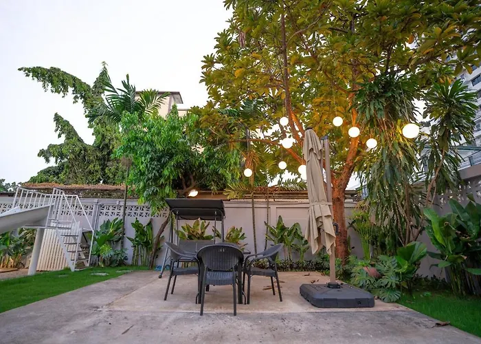 Villa 906 Center Single Pool Bts Asok 5 Bedrooms 6 Bathrooms Bangkok