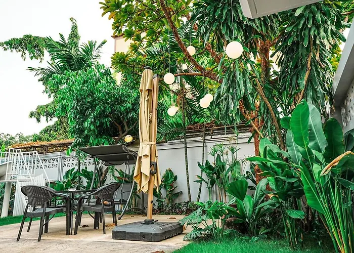 906 Center Single Pool Bts Asok 5 Bedrooms 6 Bathrooms * Bangkok